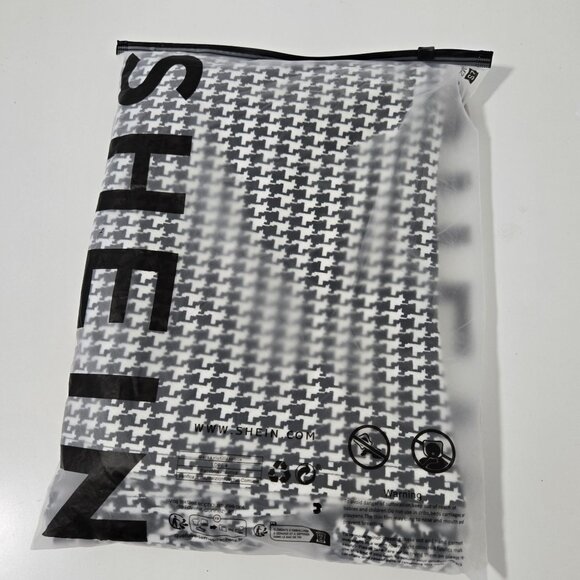 Shein Black And White Houndstooth Pattern Flare Pants - Size Large - Picture 4 of 6